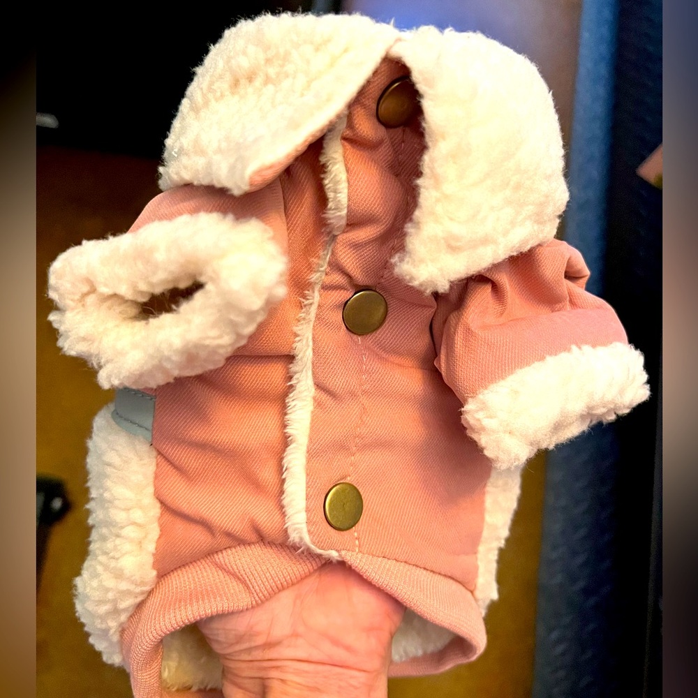 Cozy Pink Dog Jacket with Faux Fur Trim. XS, NEW